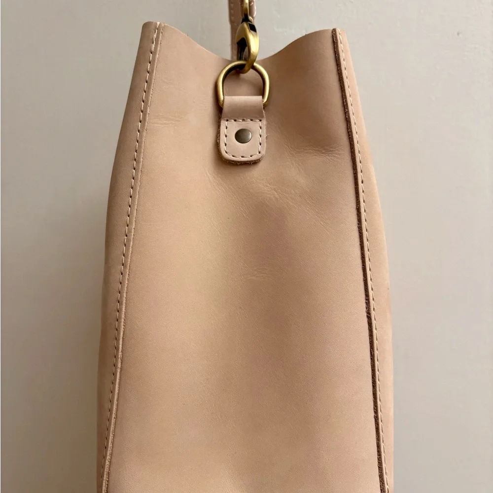 Portland Leather Goods Butterfly in Dragon ๐ Bone - Picture 13 of 16